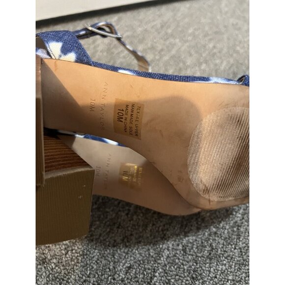 Ann Taylor Tie Dye Block Sandals Chambray Blue White Open Toe Strap Size 10 - Picture 6 of 8